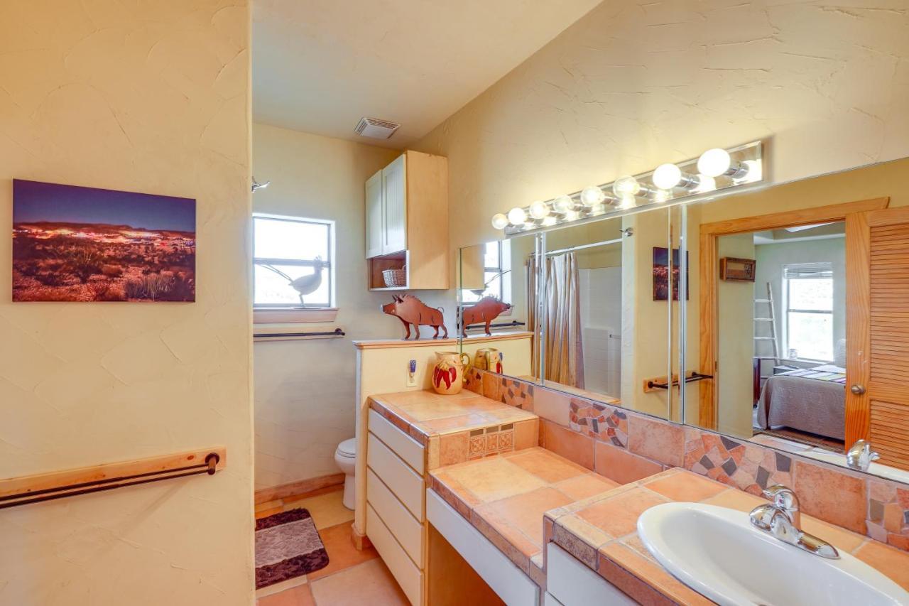 Vibrant Terlingua Vacation Rental Near Big Bend! Exterior photo